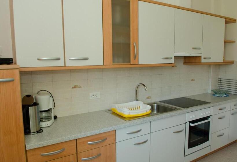 Апартаменты 2 Спальни, Stockerhof