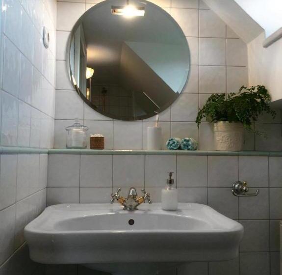 استودیوی استاندارد, Guest House Vitaja