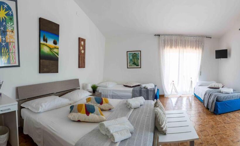 Четырехместный Номер Стандарт, Queen S Bed & Breakfast