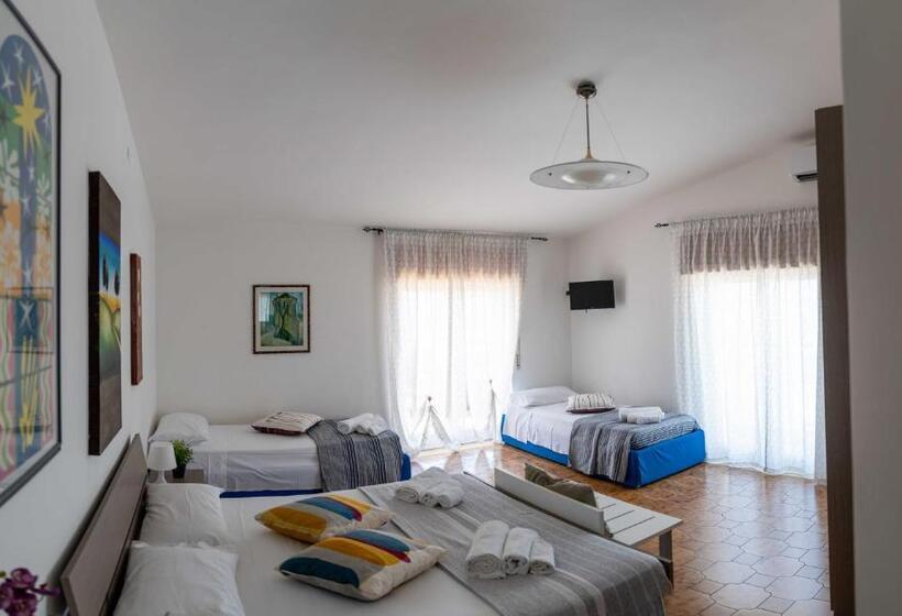 Четырехместный Номер Стандарт, Queen S Bed & Breakfast
