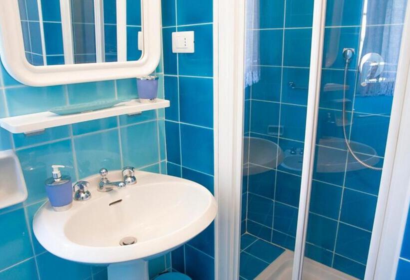 اتاق استاندارد با بالکن, Valesmeralda Boutique Rooms