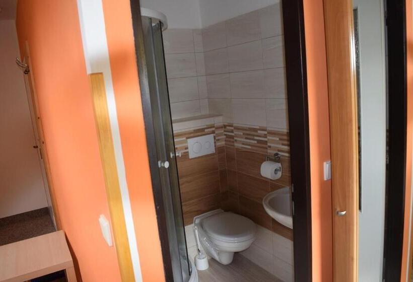 Номер Стандарт Трехместный, Guest House Pod Rozhlednou