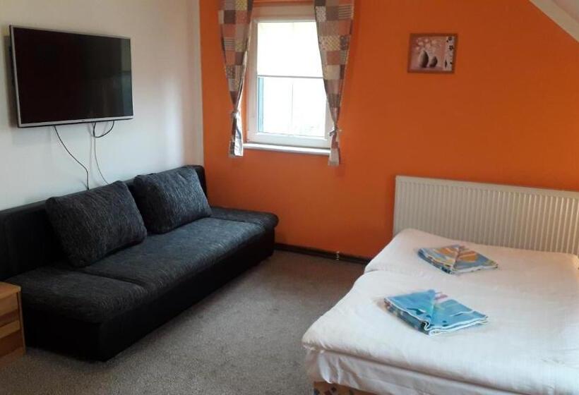 Трехместный Номер Стандарт с Видом, Guest House Pod Rozhlednou