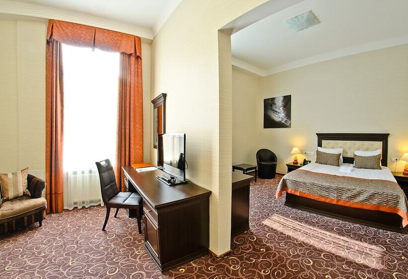 اتاق لوکس, Alfavito Kyiv