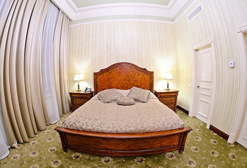 سوییت اجرایی, Alfavito Kyiv