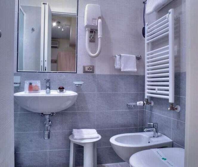 اتاق استاندارد سه نفره, Domus Pacis Assisi