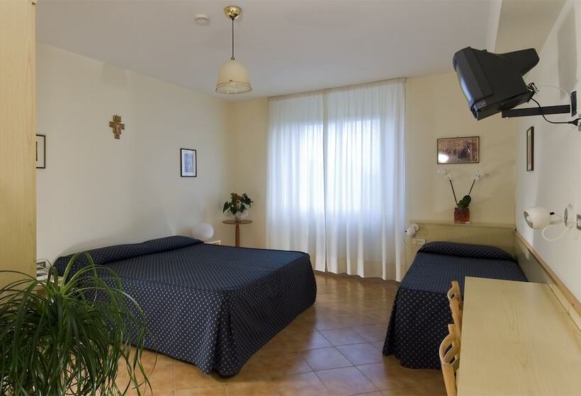اتاق استاندارد سه نفره, Domus Pacis Assisi