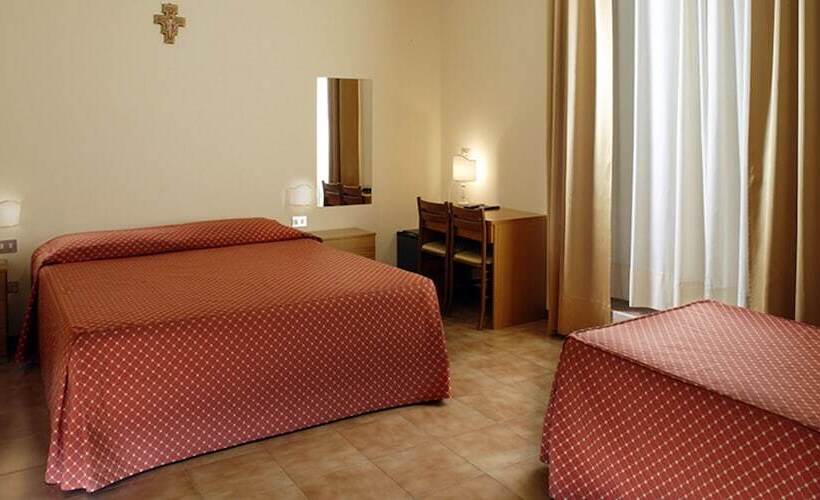 اتاق استاندارد سه نفره, Domus Pacis Assisi