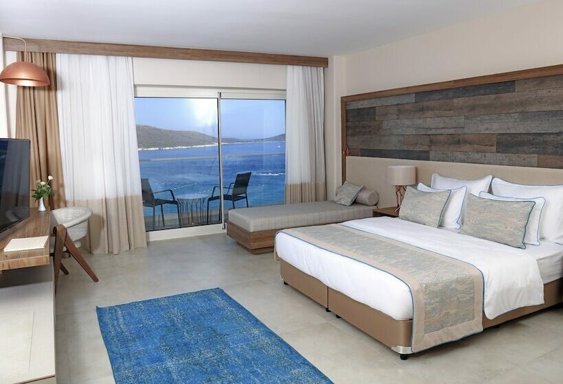 اتاق سوپریور با چشم‌انداز دریا, Design Plus Seya Beach