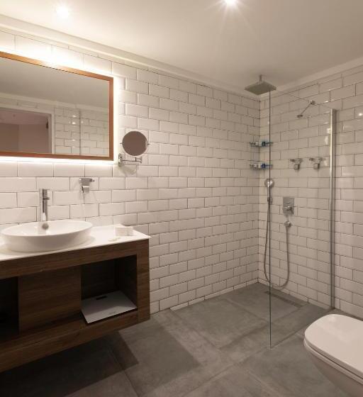 اتاق لوکس با چشم‌انداز دریا, Design Plus Seya Beach