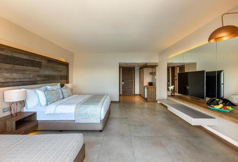 اتاق سوپریور با چشم‌انداز دریا, Design Plus Seya Beach