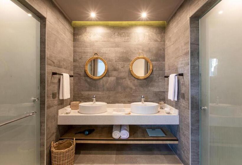 اتاق پرمیوم با چشم‌انداز دریا, Design Plus Seya Beach