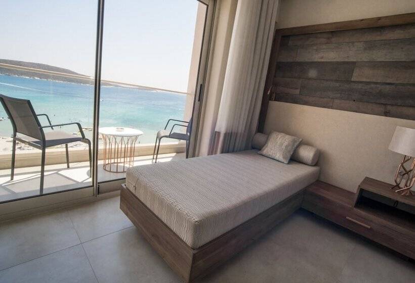 اتاق لوکس با چشم‌انداز دریا, Design Plus Seya Beach