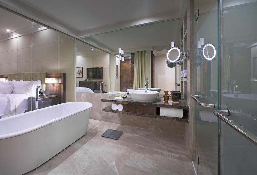 اتاق کلاب, The Westin Pune Koregaon Park