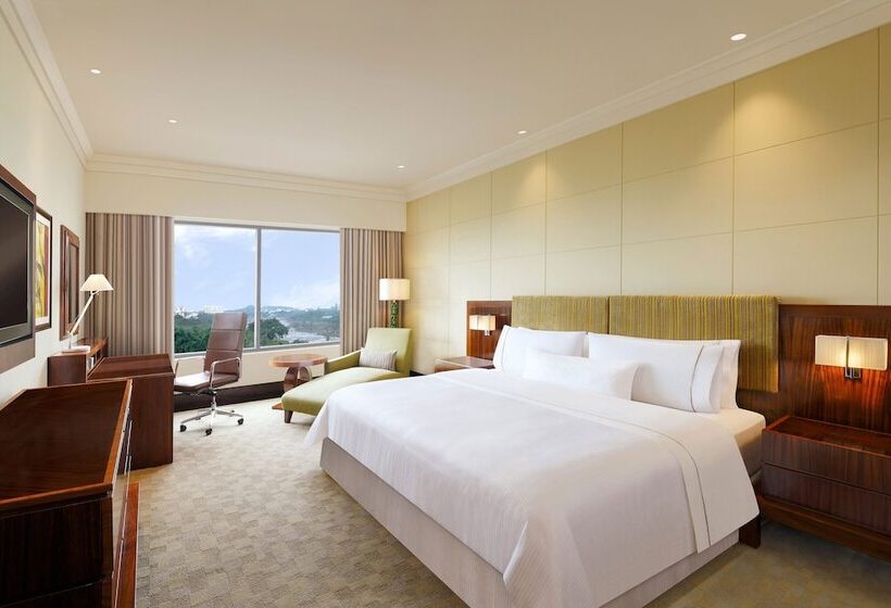 سوئیت کلاب, The Westin Pune Koregaon Park