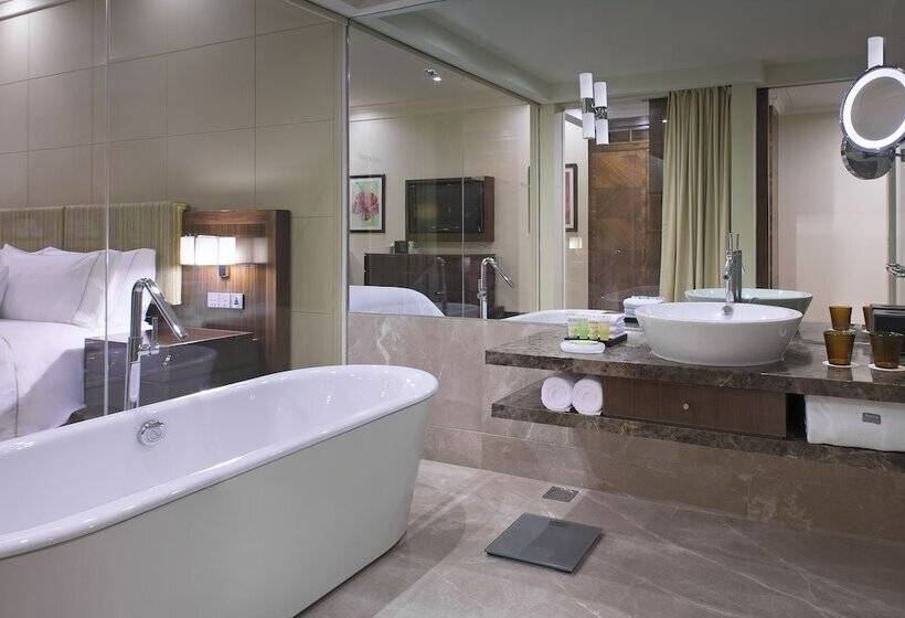 اتاق کلاب, The Westin Pune Koregaon Park