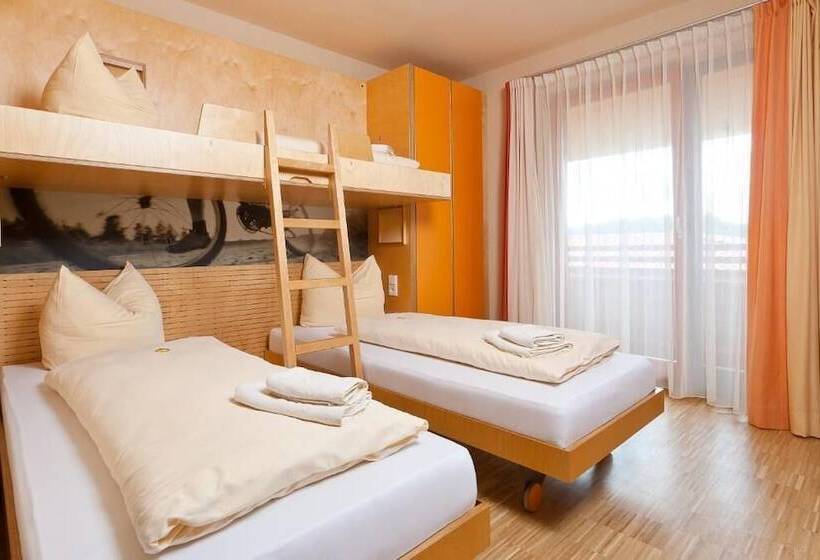 Номер Стандарт Трехместный, Jufa Hotel Deutschlandsberg