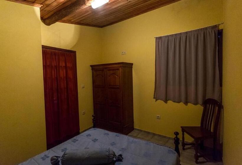 بانگلوی استاندارد 2 خوابه, Quinta Da Carvalha