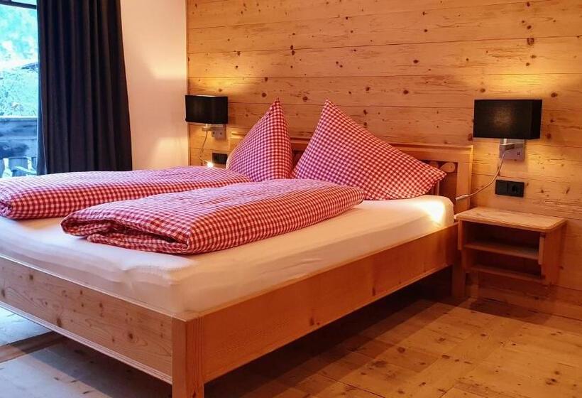 Номер Стандарт Вид на Горы, Haus Petra