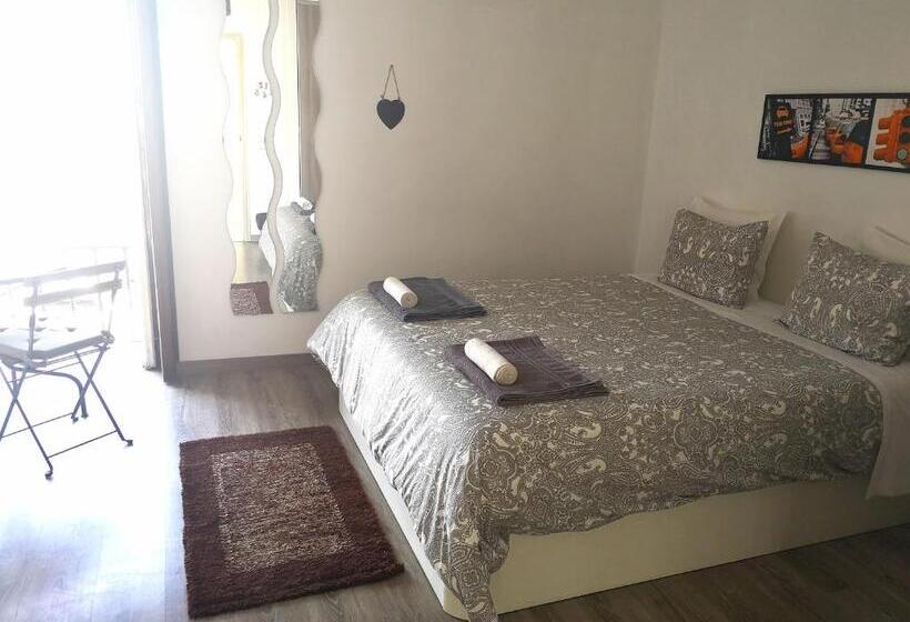 اتاق استاندارد با چشم‌انداز دریا, Taah Billa Guest House