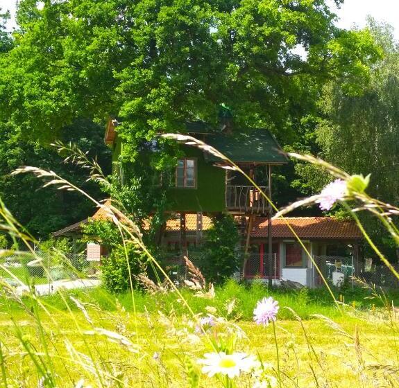 خانه 1 خوابه, Tree House Ramona & Fairytale Wooden House By Ljubljana