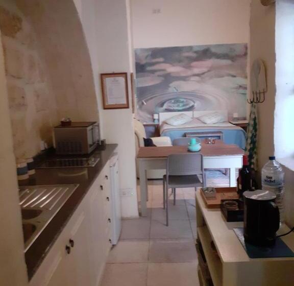 استودیو استاندارد با چشم‌انداز باغ, Charming B&b Dar Ta Zeppi