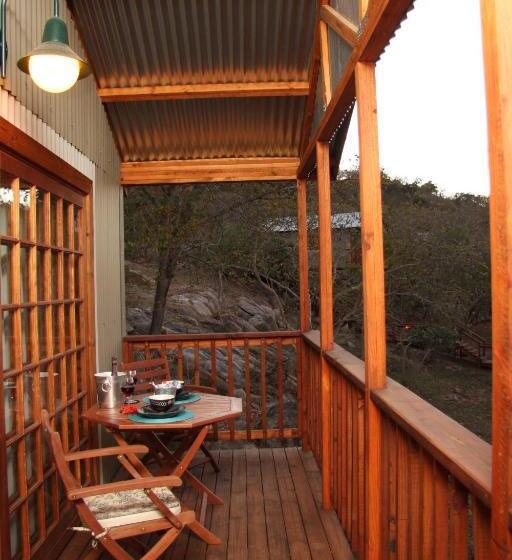 디럭스 룸, 5th Seasons Guesthouse