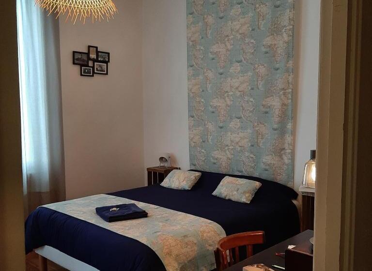 اتاق استاندارد سه نفره, Maison Saint James