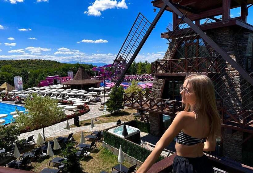 Номер Стандарт Вид на Озеро, The Wind Mills Hydropark