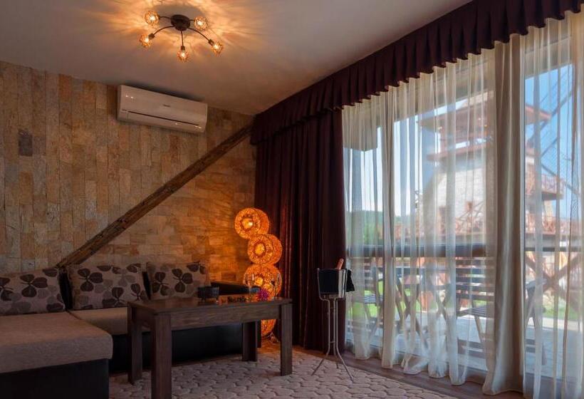 Suite with lake view, The Wind Mills Hydropark