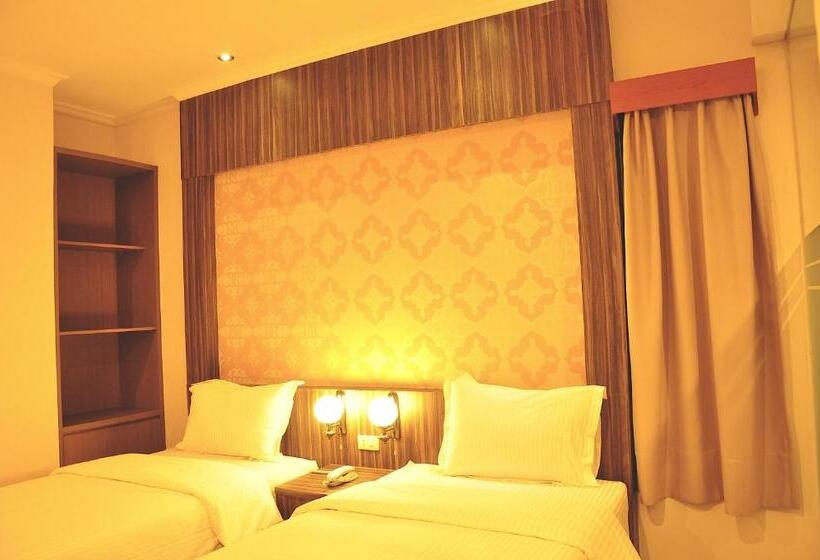 디럭스 룸, G Hotel Pontianak