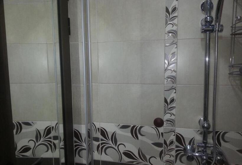 Номер Стандарт Совместная Ванная, Guest House Emi