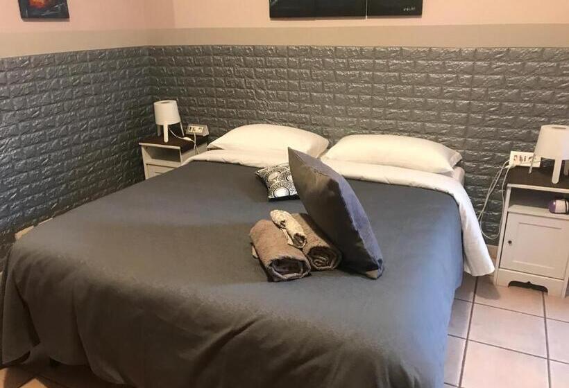 اتاق استاندارد, Vegan Inn Airport   Adults Only   Late Check In