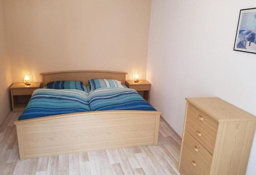 Апартаменты 1 Спальня с Балконом, Ferienwohnung Viktoria