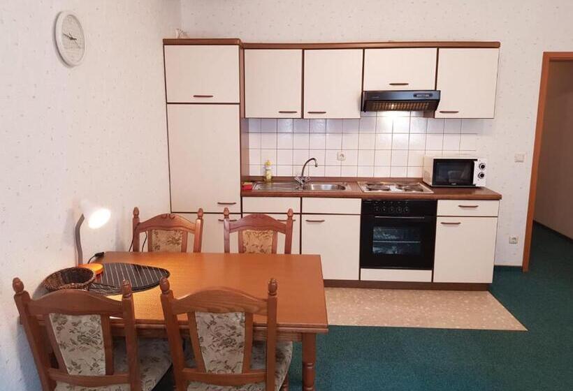 Апартаменты 1 Спальня с Балконом, Ferienwohnung Viktoria