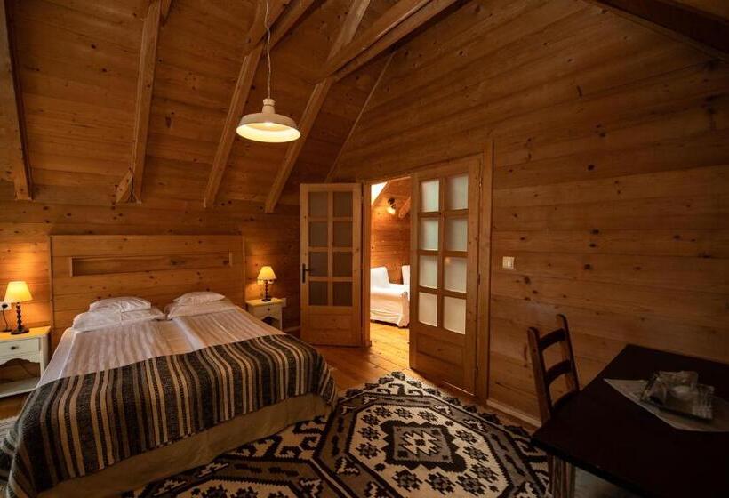Семейный Номер, Bucovina Lodge Pension