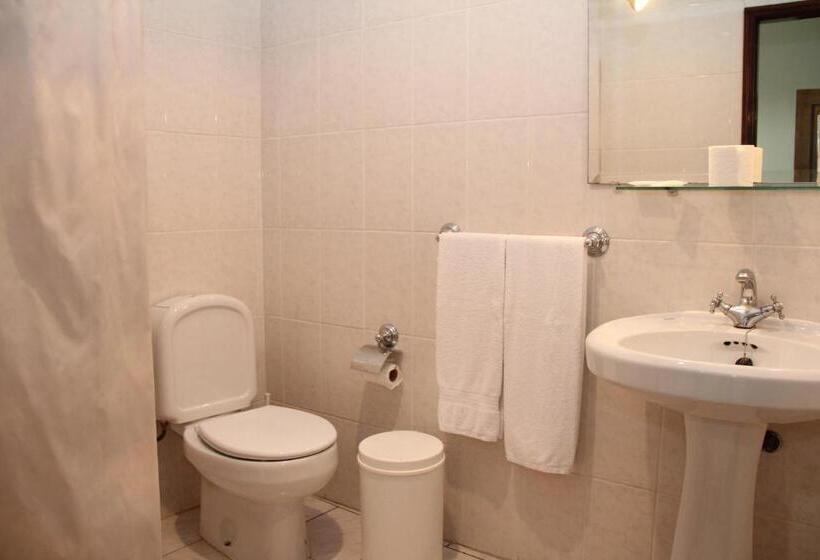 غرفة قياسية, Restaurante E Residencial O Resineiro