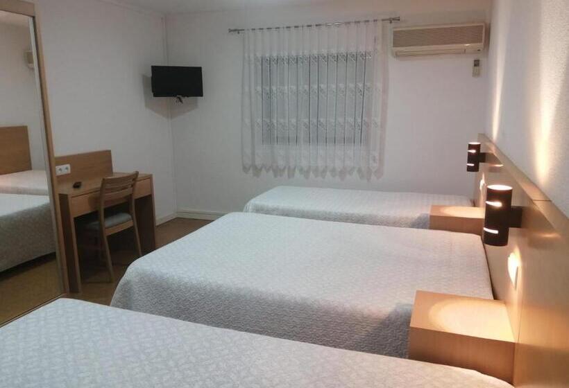 Номер Стандарт Трехместный, Restaurante E Residencial O Resineiro
