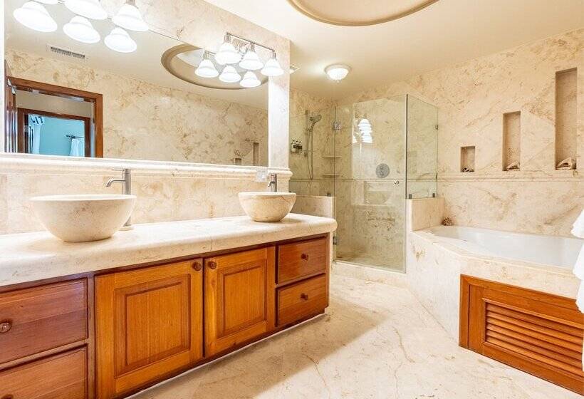 Вилла 3 Спальни, Belizean Cove Estates