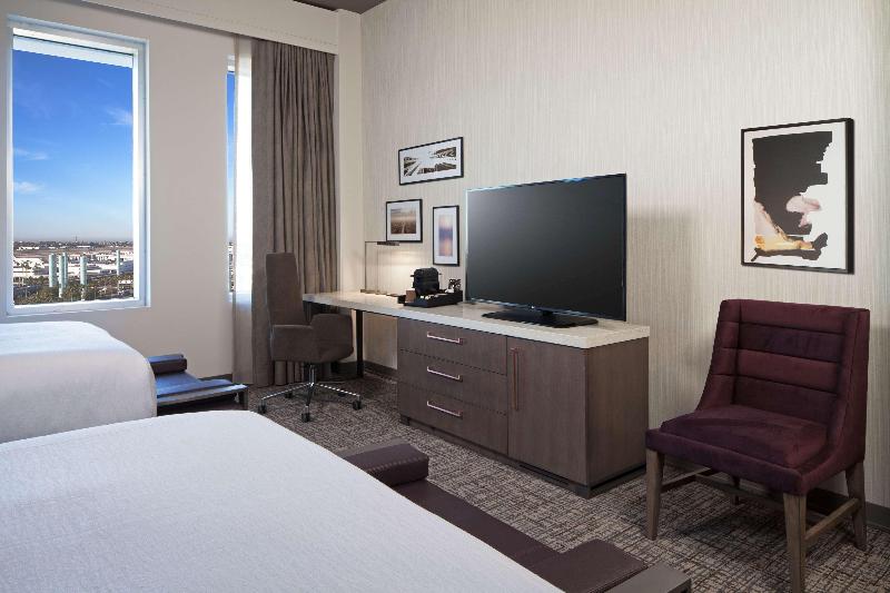 Люкс Кровать Кинг, Holiday Inn Express   Indianapolis   Southeast, An Ihg