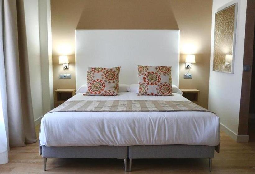سوییت جونیور با چشم‌انداز دریا, Anoreta Suites