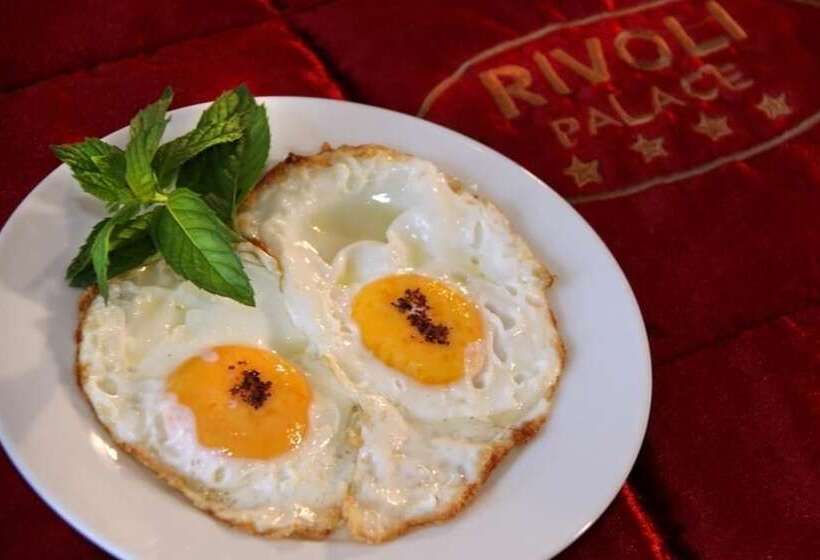 سوییت جونیور با چشم‌انداز شهر, Rivoli Palace