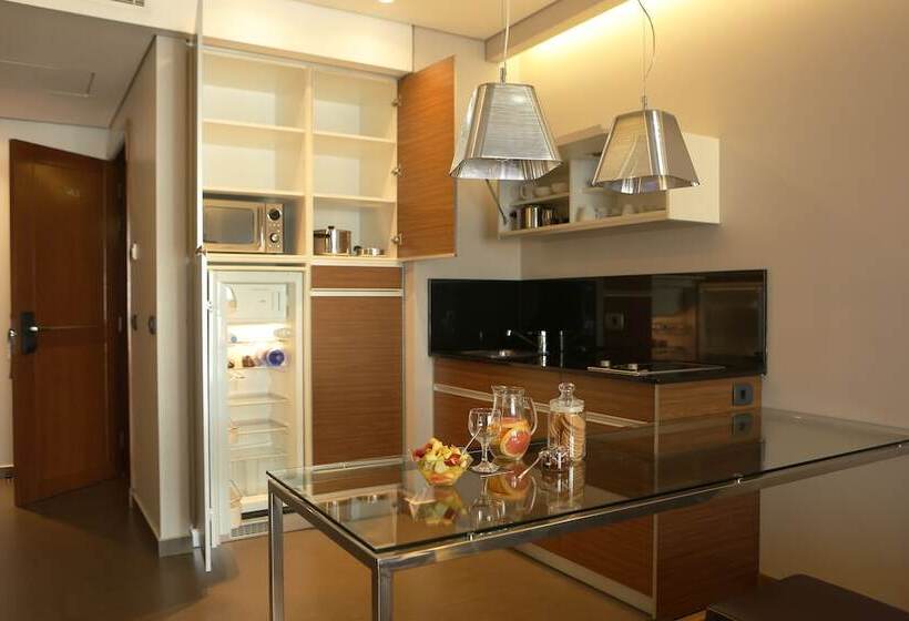 2 Bedroom Superior Room, Parktower Suites