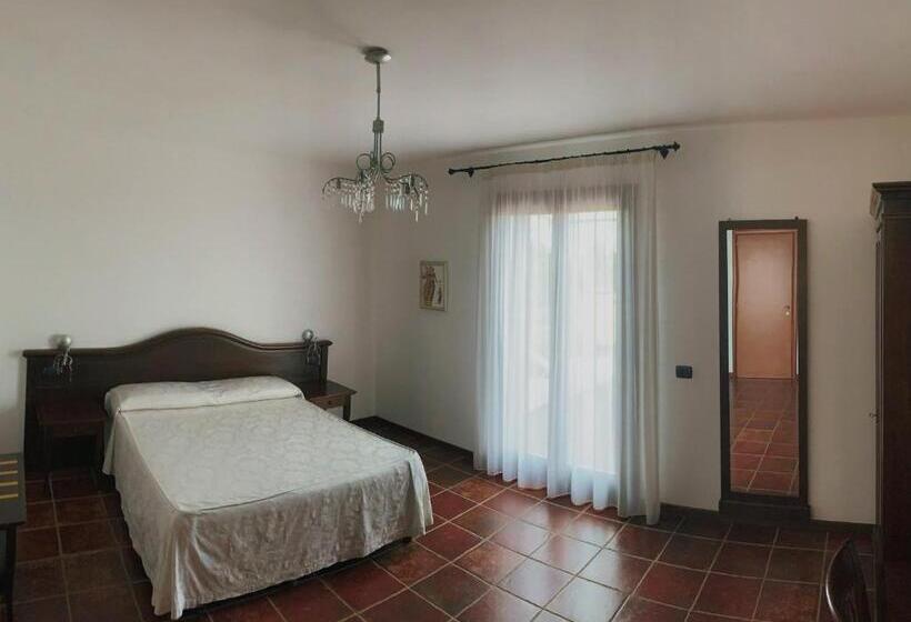 اتاق سوپریور با چشم‌انداز دریا, Resort La Rosa Dei Venti