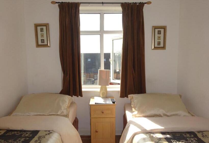 اتاق استاندارد با سرویس بهداشتی مشترک, Lantern House
