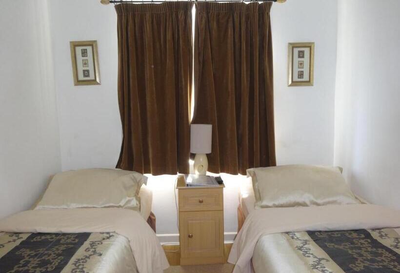اتاق استاندارد با سرویس بهداشتی مشترک, Lantern House