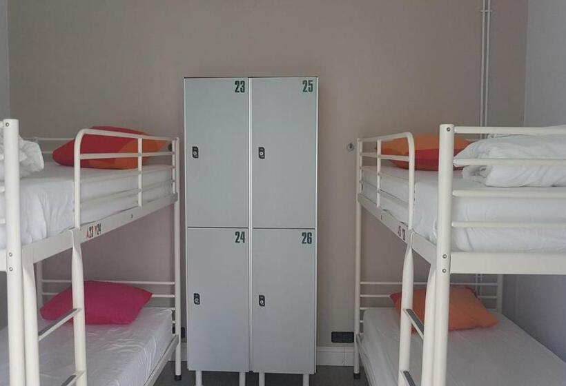 공동 객실, Hostel Royalty Albergue