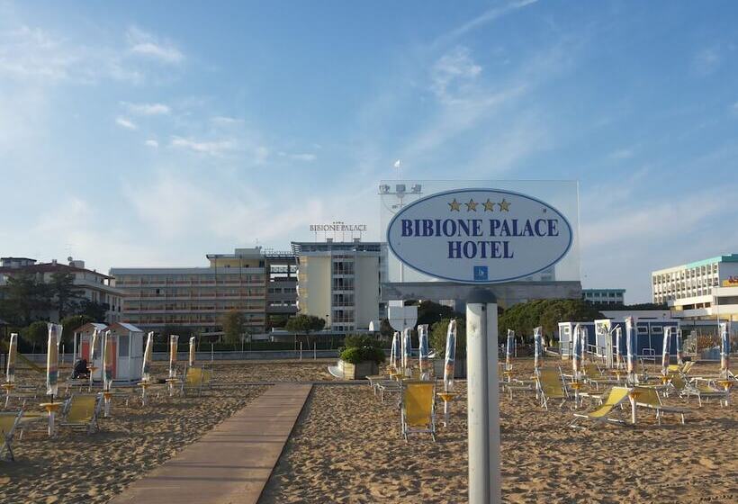 غرفة سوبيريور ثلاثية مطلّة علي البحر, Bibione Palace