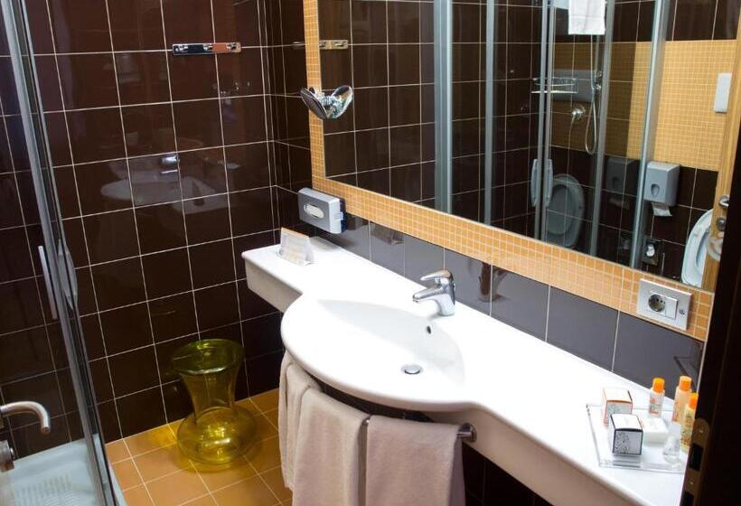 Pokój Trzyosobowy Standard Widok Boczny Morze, Bibione Palace