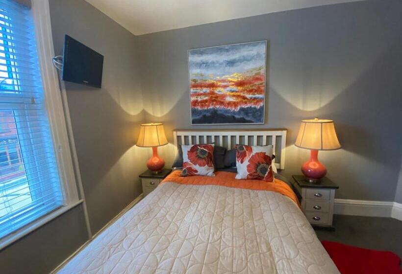Deluxe Room, The Mayfield Boutique Guest House